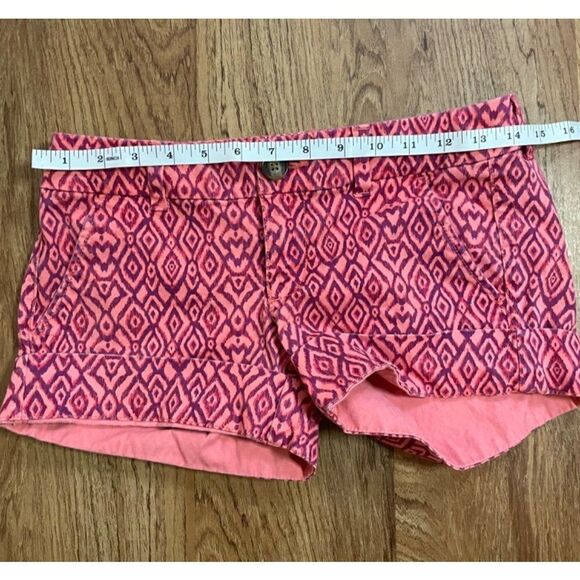American Eagle Outfitters High Waist Pink Geometric Shorts - Picture 4 of 9